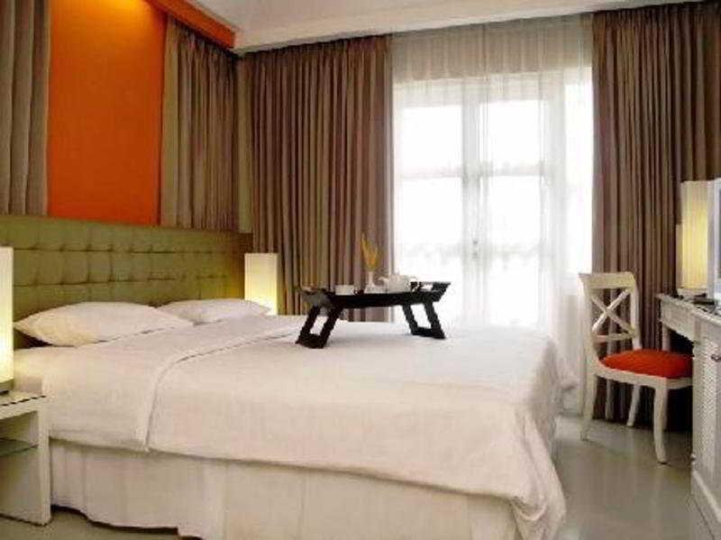 Ciputra Golf, Club & Hotel Surabaya Oda fotoğraf
