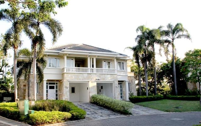Ciputra Golf, Club & Hotel Surabaya Oda fotoğraf
